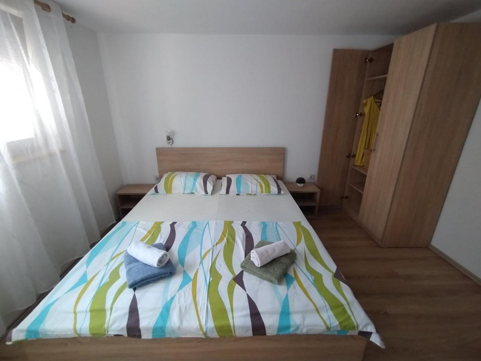 Apartman Tri palme Gabonjin Bagian luar foto
