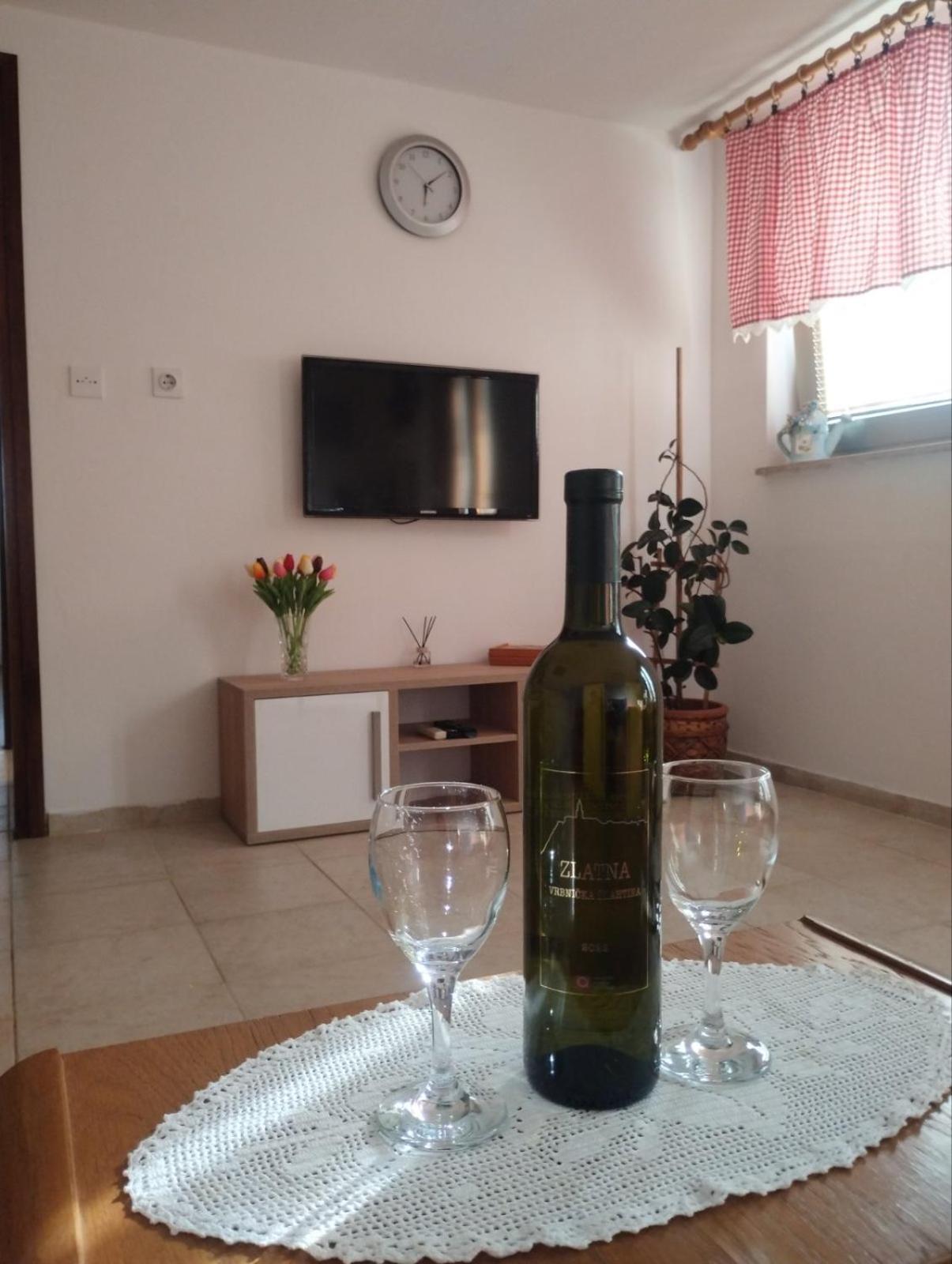 Apartman Tri palme Gabonjin Bagian luar foto