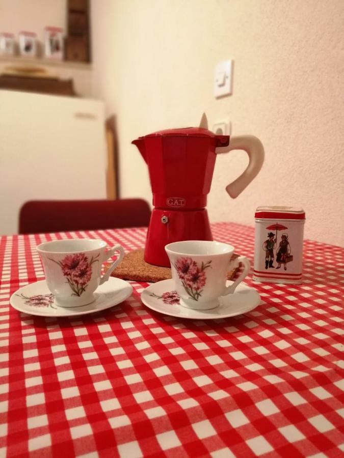 Apartman Tri palme Gabonjin Bagian luar foto