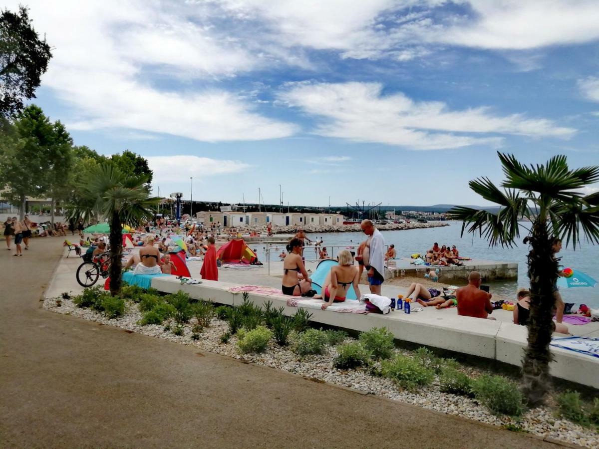 Apartman Tri palme Gabonjin Bagian luar foto
